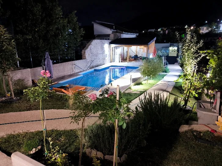 Vrt i bazen Hidden Gem Blagaj